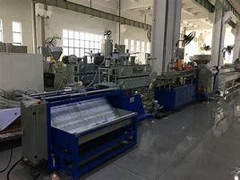 แผงพีวีซี Conical Twin Screw Extruder Wood Plastic Composite